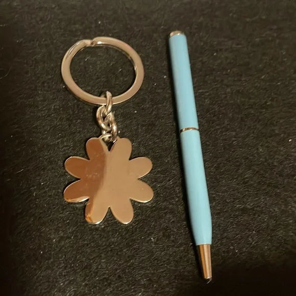 Coach Flower Keychain and Pen Set - Picture 4 of 5